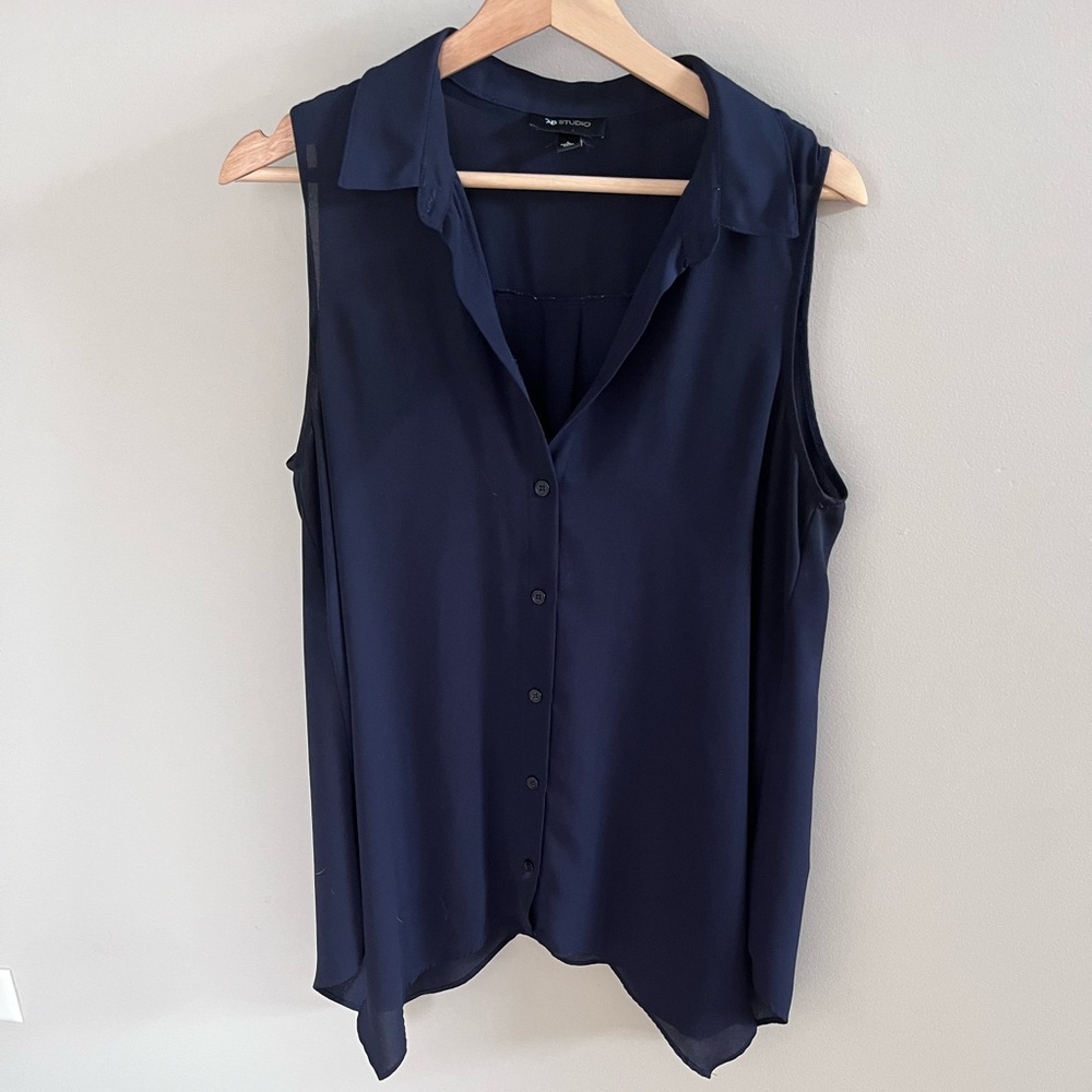 AB Studio Navy Sleeveless Button‎ Down V-Neck Blouse Lightweight Top